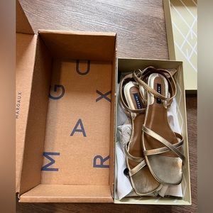 Margaux 38M Platinum Flat Sandals